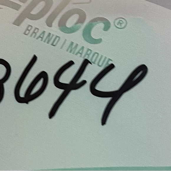 Eildon Hills Men's XL V Neck Argyle Merino Wool Sweater Blue Purples 3644 - Picture 7 of 7